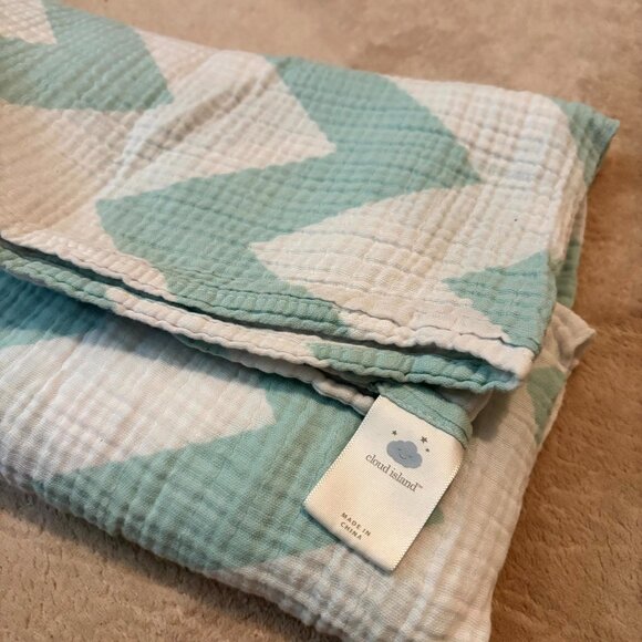 Aden + Anais, Cloud Island & 123 Swaddle Muslin Baby Blanket Set of 3 - Picture 3 of 5